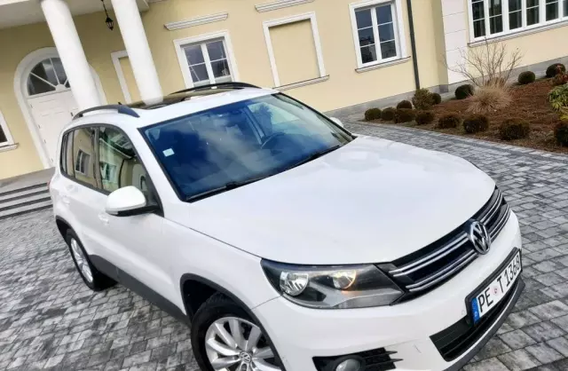 VOLKSWAGEN Tiguan 
