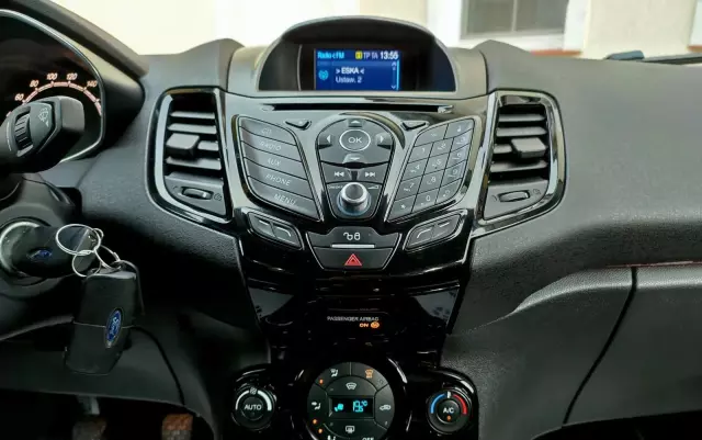 FORD Fiesta 1.0 EcoBoost Titanium