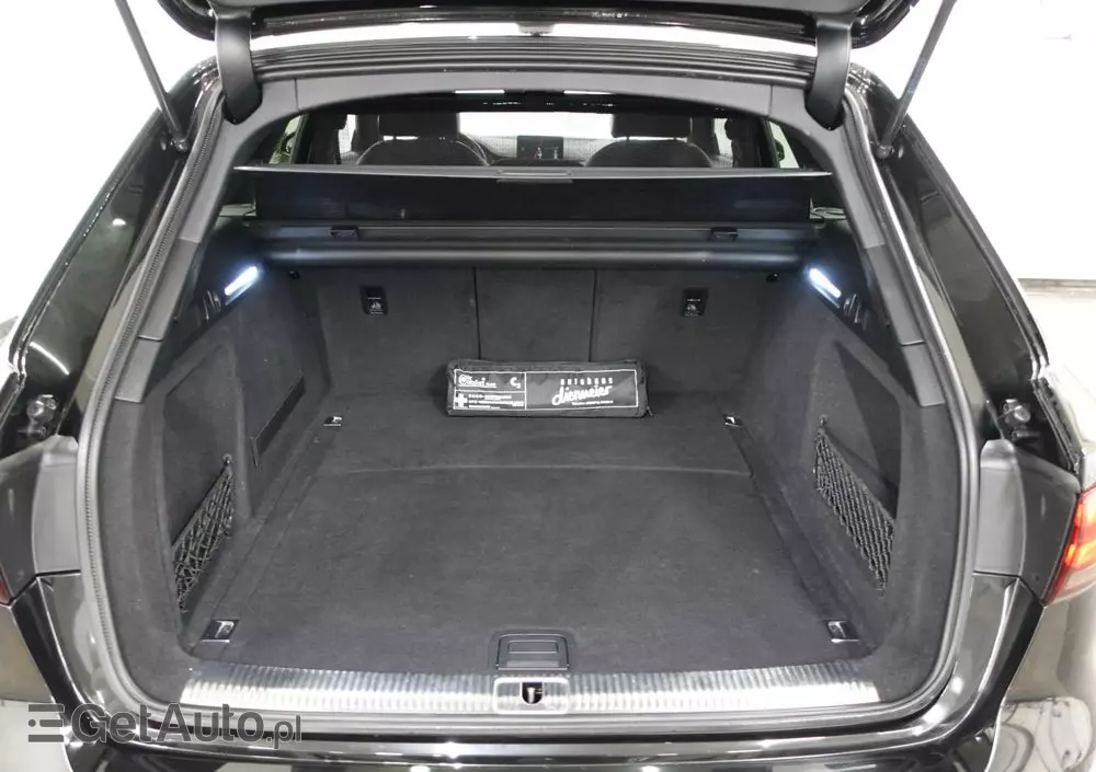 AUDI A4 Avant 2.0 TDI DPF S line Sportpaket