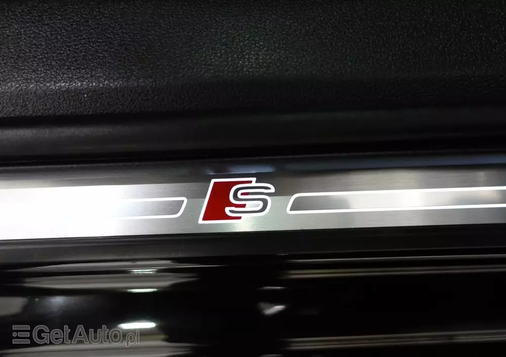 AUDI A4 Avant 2.0 TDI DPF S line Sportpaket