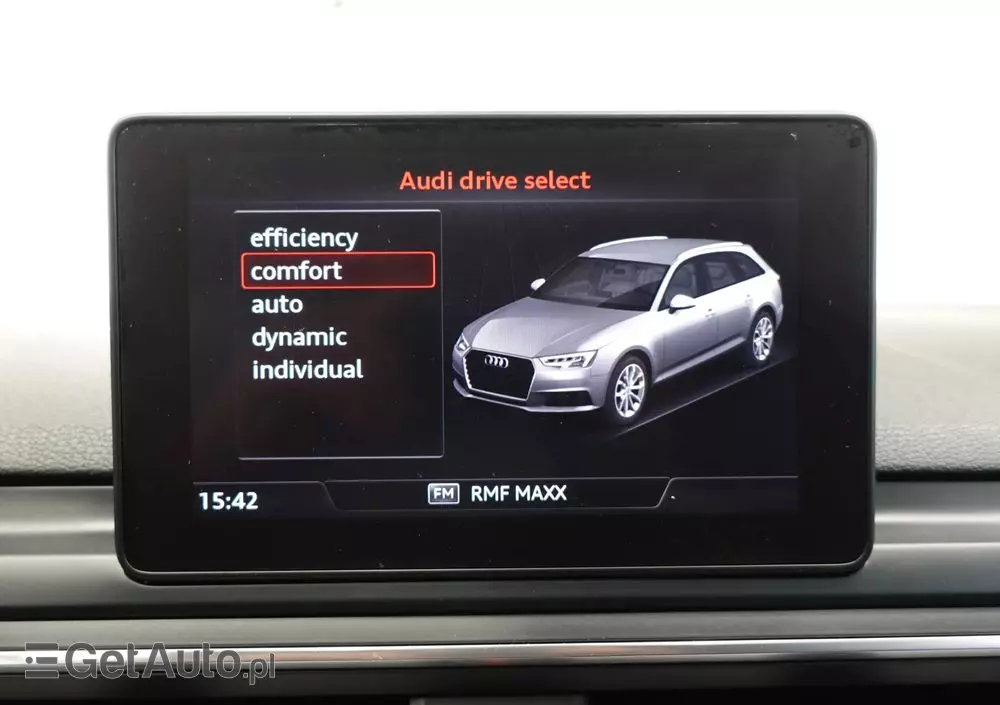 AUDI A4 Avant 2.0 TDI DPF S line Sportpaket