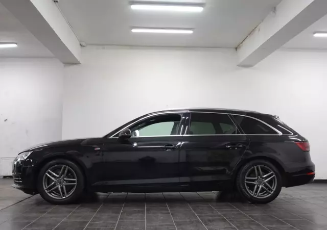 AUDI A4 Avant 2.0 TDI DPF S line Sportpaket