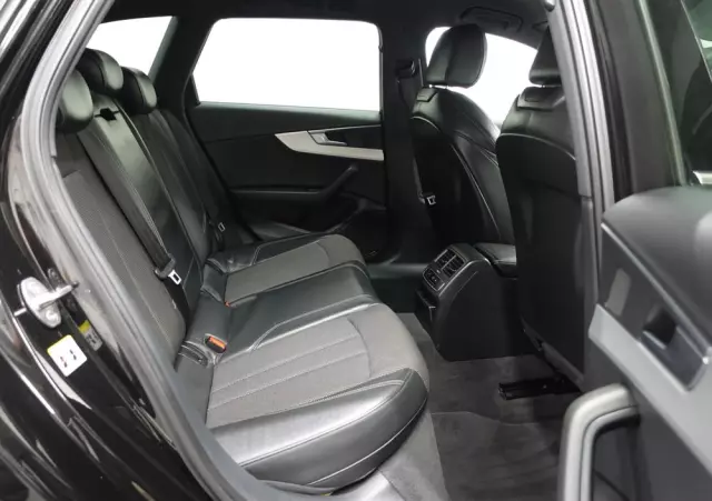 AUDI A4 Avant 2.0 TDI DPF S line Sportpaket