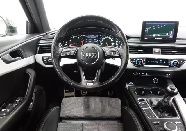 AUDI A4 Avant 2.0 TDI DPF S line Sportpaket