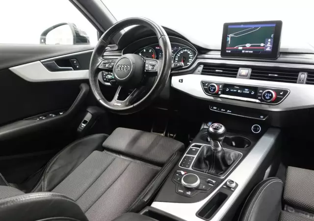 AUDI A4 Avant 2.0 TDI DPF S line Sportpaket