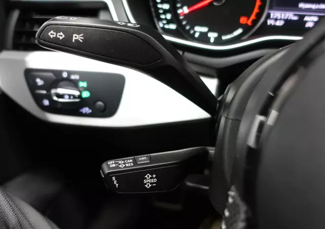 AUDI A4 Avant 2.0 TDI DPF S line Sportpaket