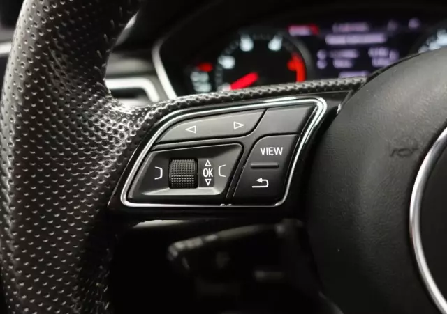 AUDI A4 Avant 2.0 TDI DPF S line Sportpaket