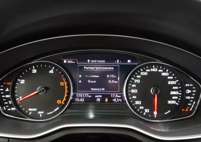 AUDI A4 Avant 2.0 TDI DPF S line Sportpaket