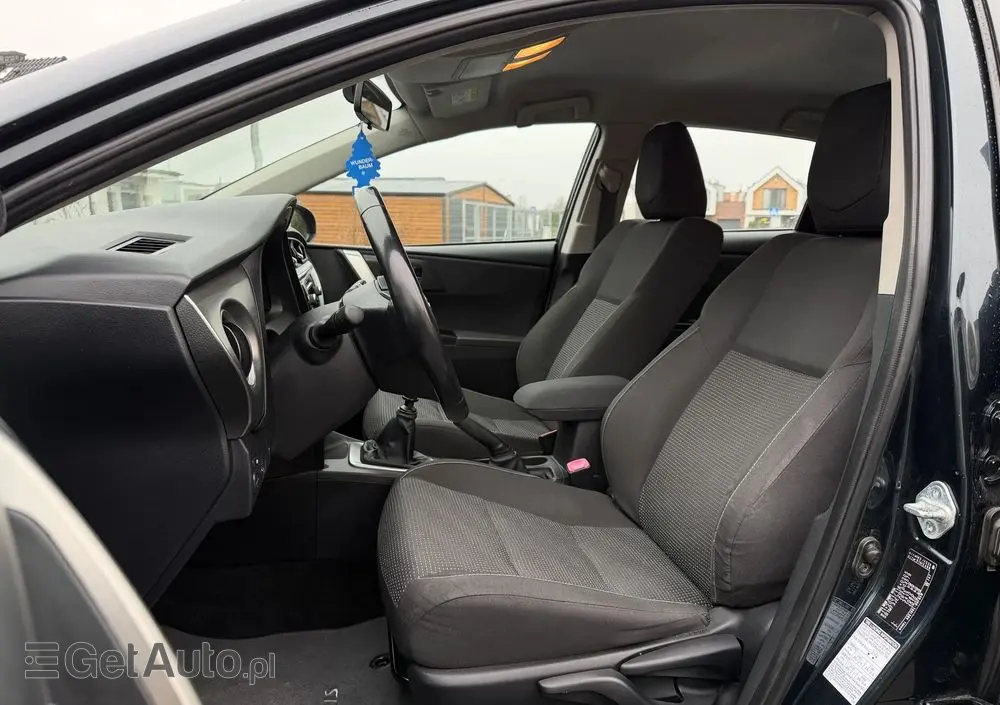 TOYOTA Auris 2.0 D-4D Premium