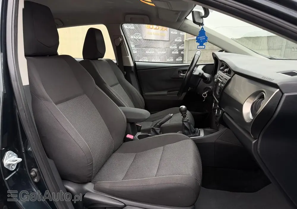 TOYOTA Auris 2.0 D-4D Premium