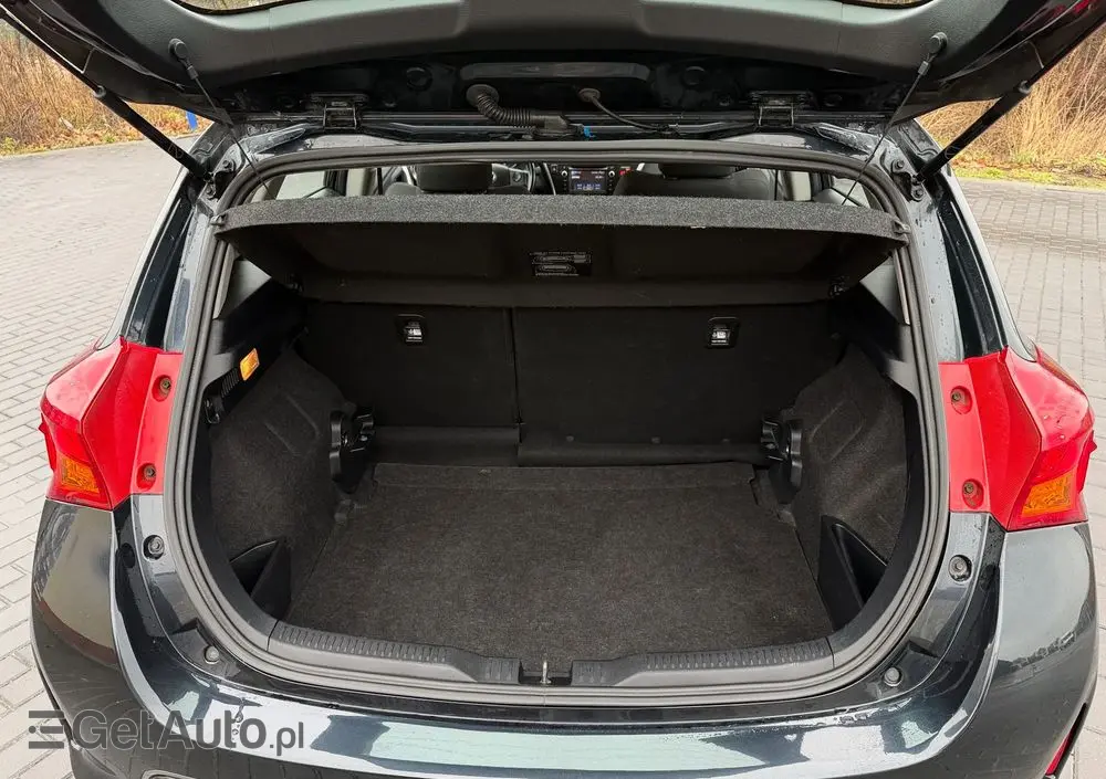 TOYOTA Auris 2.0 D-4D Premium