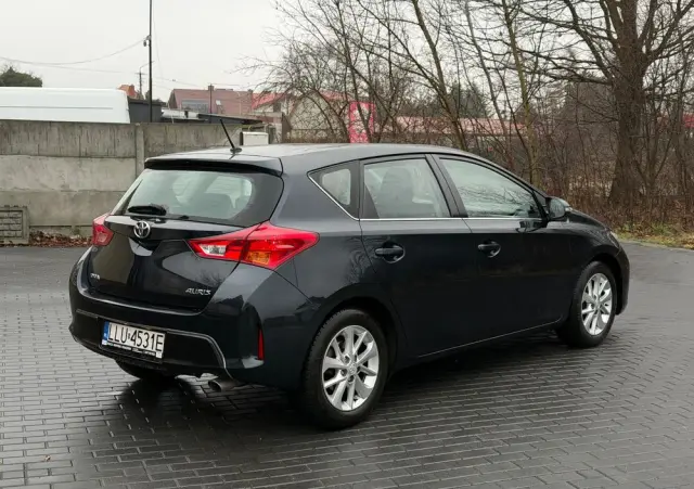 TOYOTA Auris 2.0 D-4D Premium