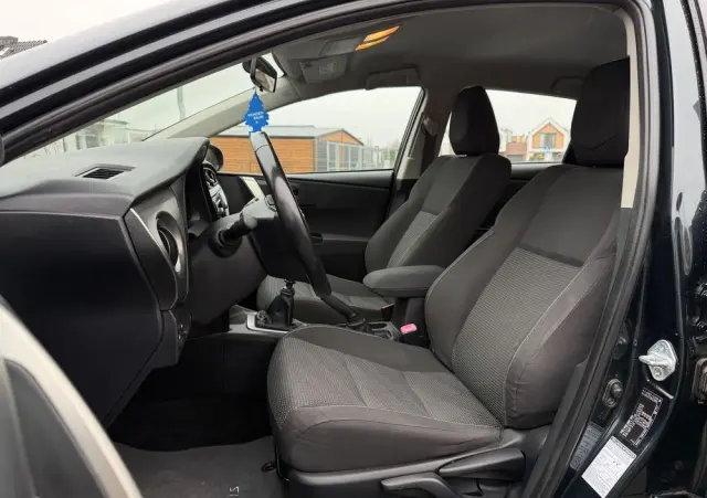 TOYOTA Auris 2.0 D-4D Premium