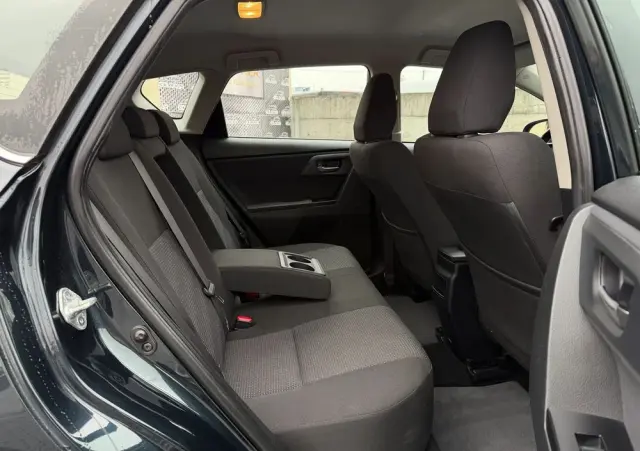 TOYOTA Auris 2.0 D-4D Premium