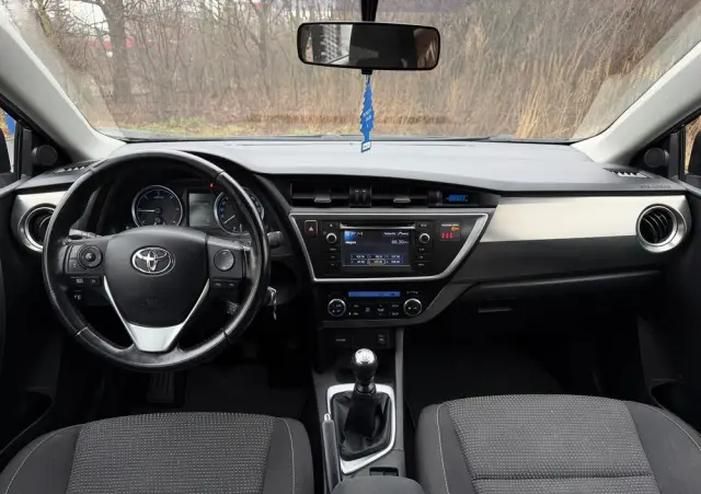 TOYOTA Auris 2.0 D-4D Premium