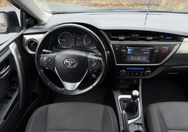 TOYOTA Auris 2.0 D-4D Premium