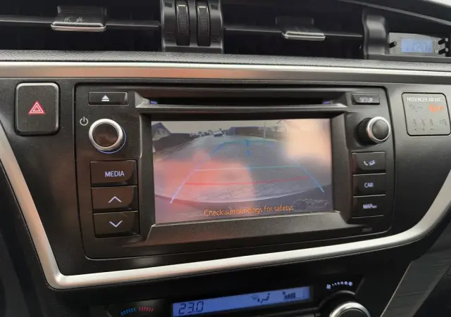 TOYOTA Auris 2.0 D-4D Premium