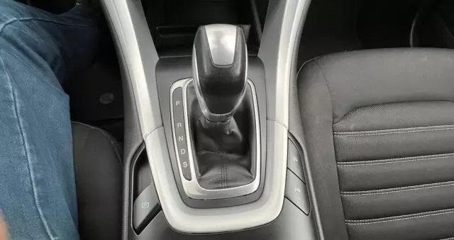 FORD Mondeo 2.0 TDCi Trend PowerShift