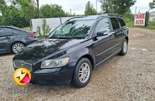 VOLVO V50 