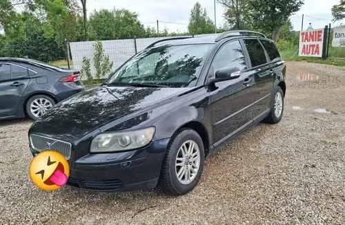 VOLVO V50 