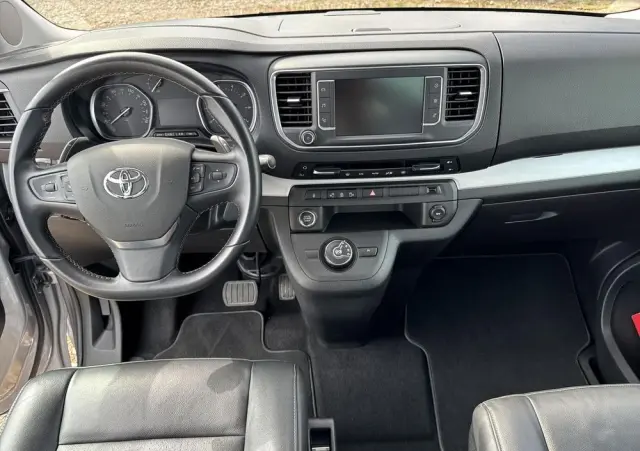 TOYOTA Proace Verso 2.0 D4-D Long VIP
