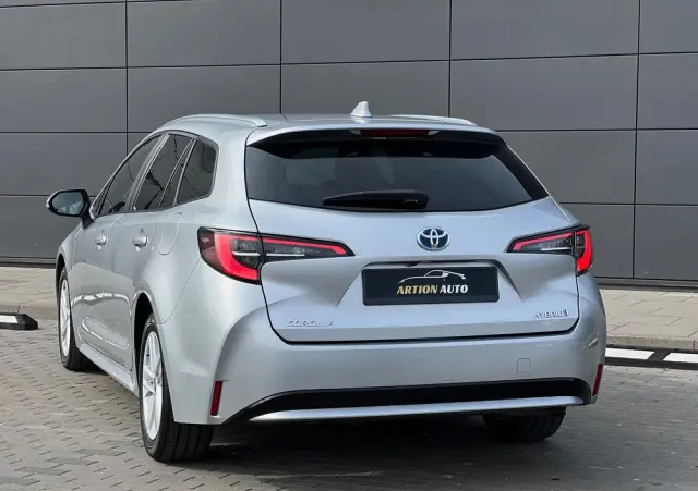 TOYOTA Corolla 1.8 Hybrid Executive