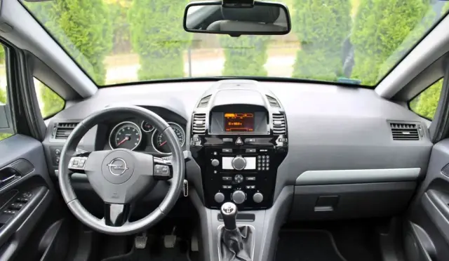 OPEL Zafira 