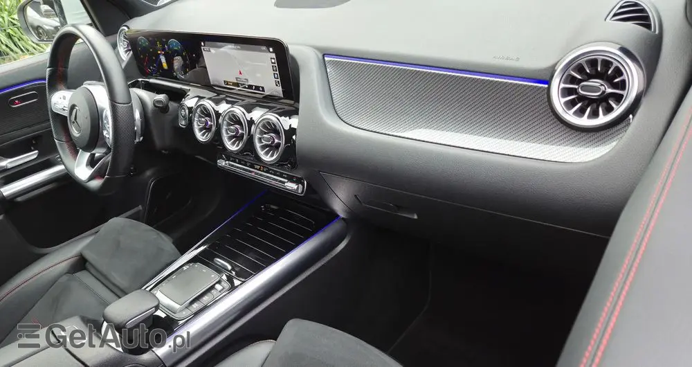 MERCEDES-BENZ GLA 200 7G-DCT Edition AMG Line