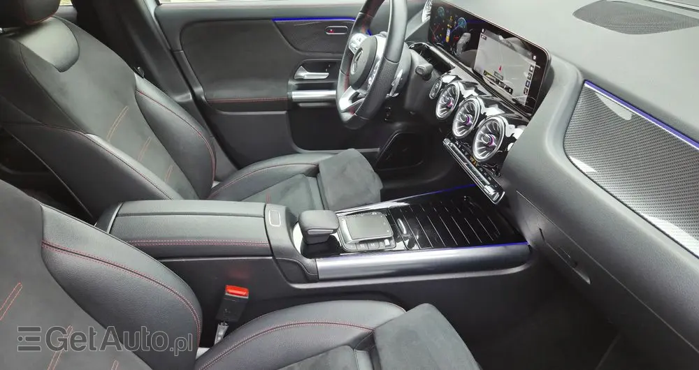 MERCEDES-BENZ GLA 200 7G-DCT Edition AMG Line