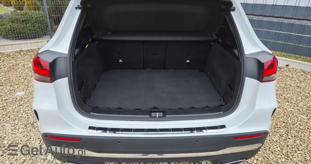 MERCEDES-BENZ GLA 200 7G-DCT Edition AMG Line