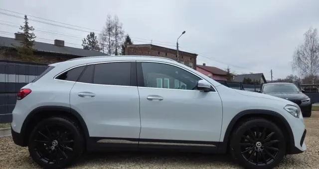 MERCEDES-BENZ GLA 200 7G-DCT Edition AMG Line