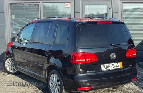 VOLKSWAGEN Touran 