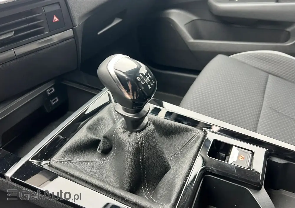 OPEL Astra 1.2 Turbo Elegance