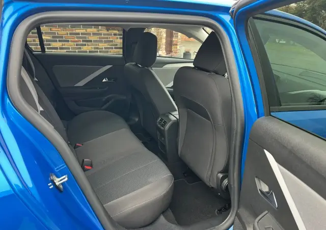 OPEL Astra 1.2 Turbo Elegance