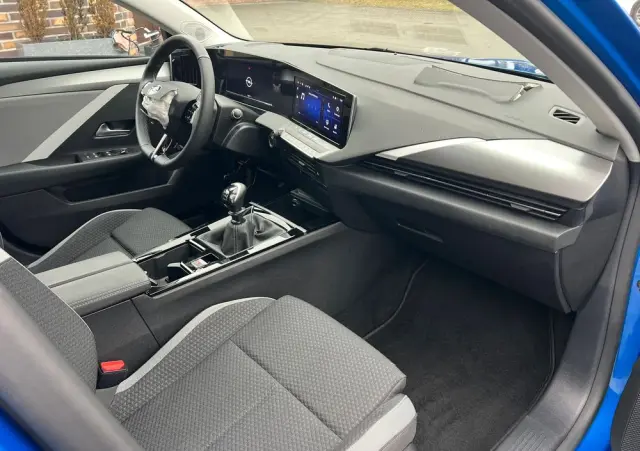 OPEL Astra 1.2 Turbo Elegance