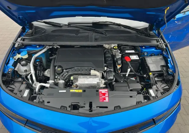 OPEL Astra 1.2 Turbo Elegance