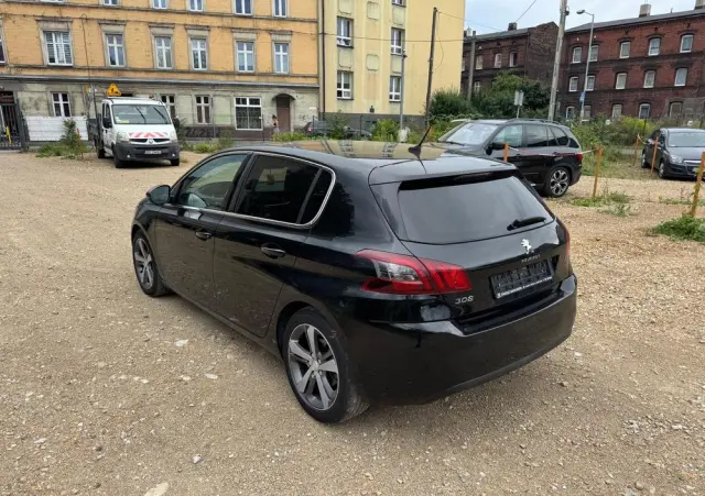 PEUGEOT 308 PureTech 130 Allure