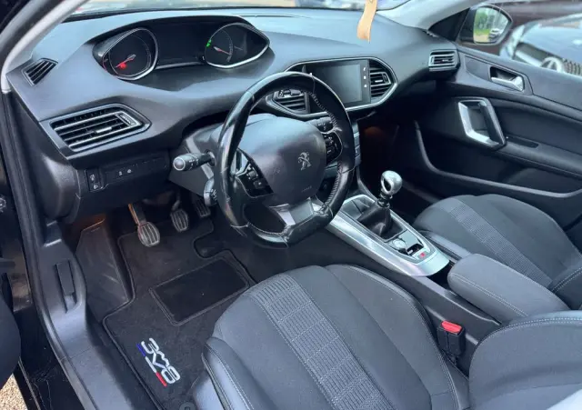 PEUGEOT 308 PureTech 130 Allure