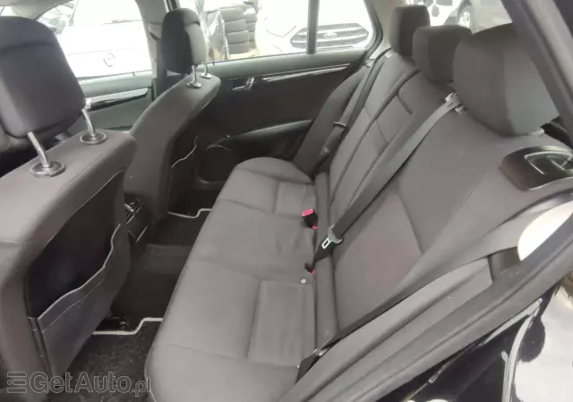 MERCEDES-BENZ Klasa C 180 T BlueEFFICIENCY 7G-TRONIC