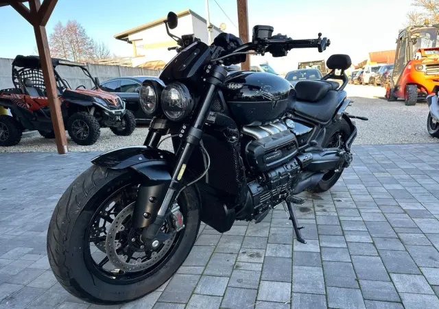 TRIUMPH Rocket 