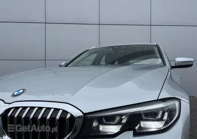 BMW Seria 3 320d Luxury Line