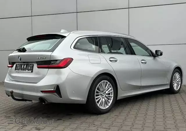 BMW Seria 3 320d Luxury Line
