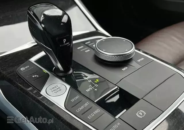 BMW Seria 3 320d Luxury Line