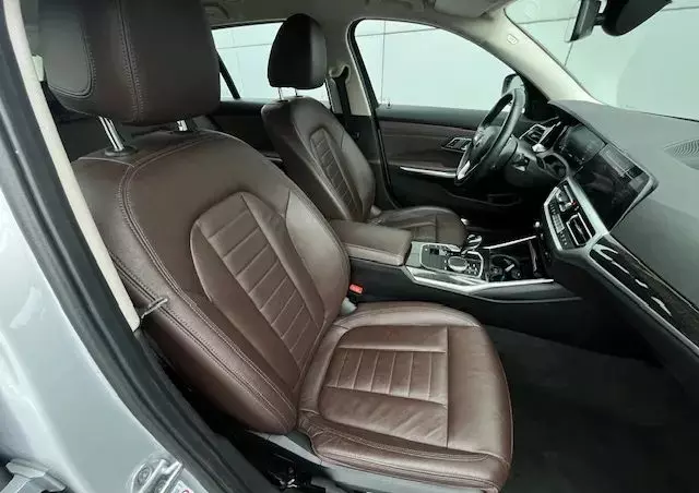 BMW Seria 3 320d Luxury Line