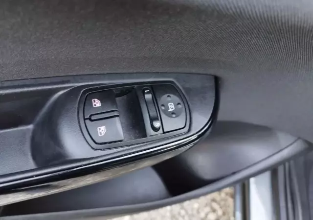 OPEL Corsa 1.4 Cosmo