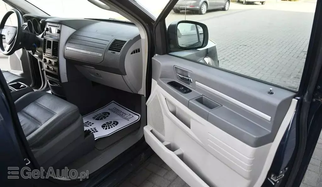 DODGE Grand Caravan 