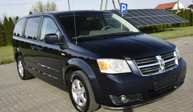 DODGE Grand Caravan 