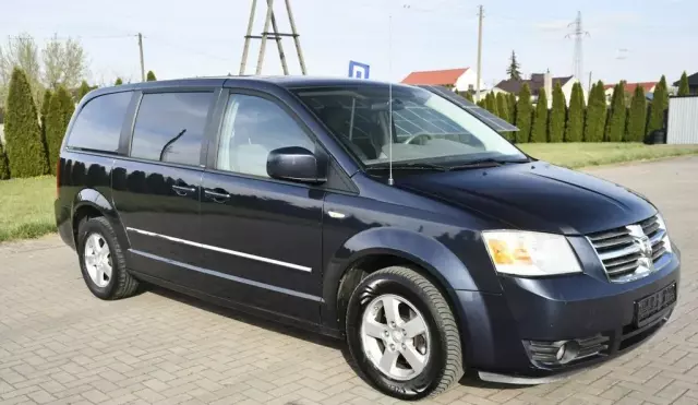 DODGE Grand Caravan 