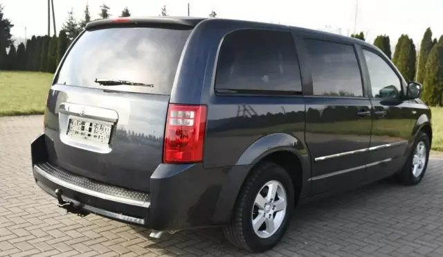 DODGE Grand Caravan 