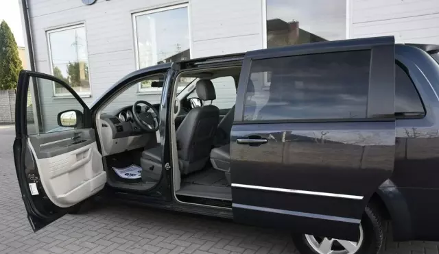 DODGE Grand Caravan 